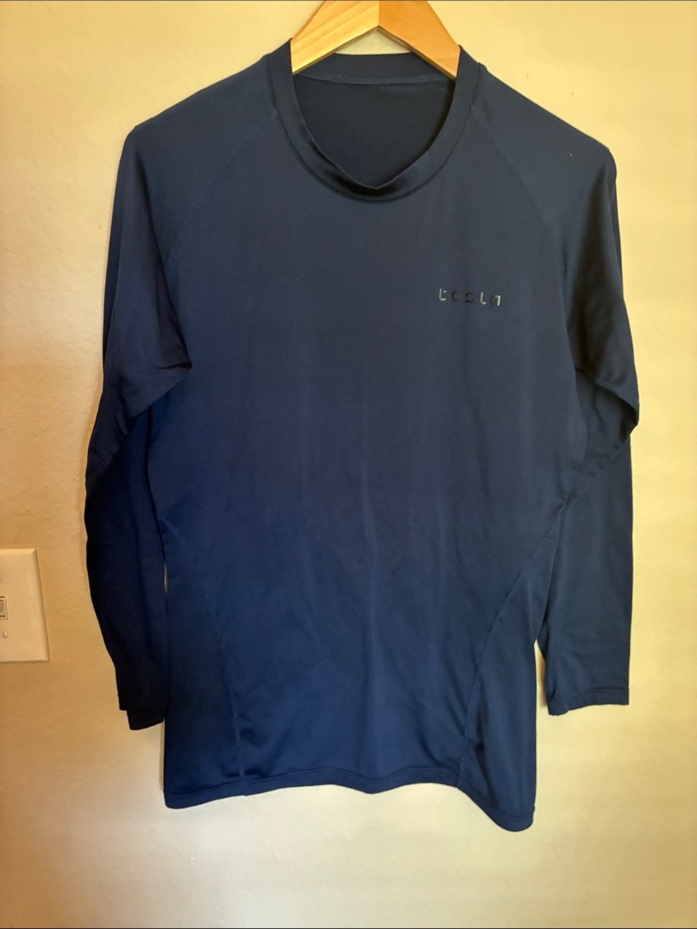 Tesla Performance Long Sleeve Active Workout Training Shirt Navy size XL